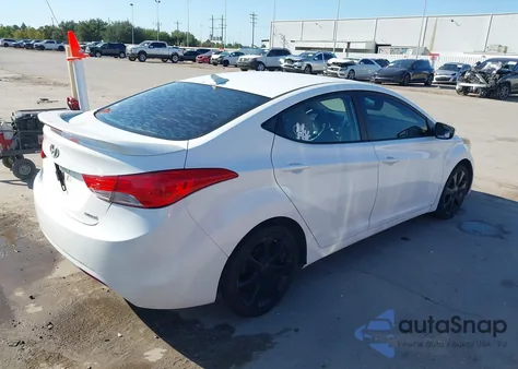 2013 Hyundai Elantra Limited z USA, uszkodzony, nr VIN 5NPDH4AE1DH331352